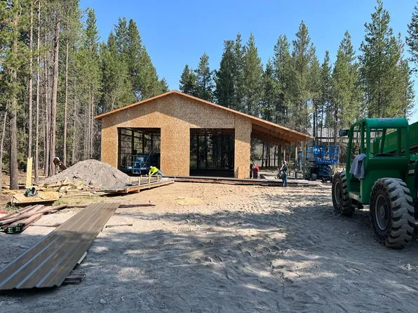 17144 Azusa Rd, Bend, OR 97707