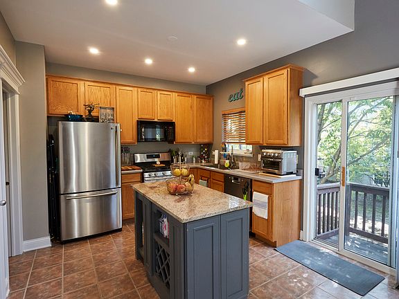 5th image of 306 Southwicke Dr #306
