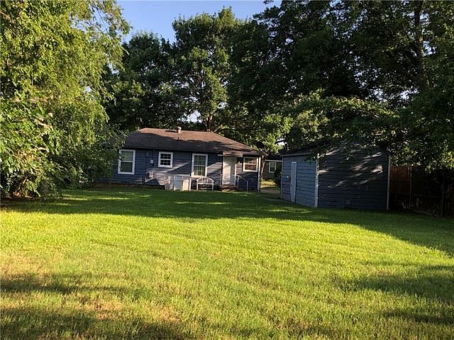 2nd image of 1605 Axe Dr