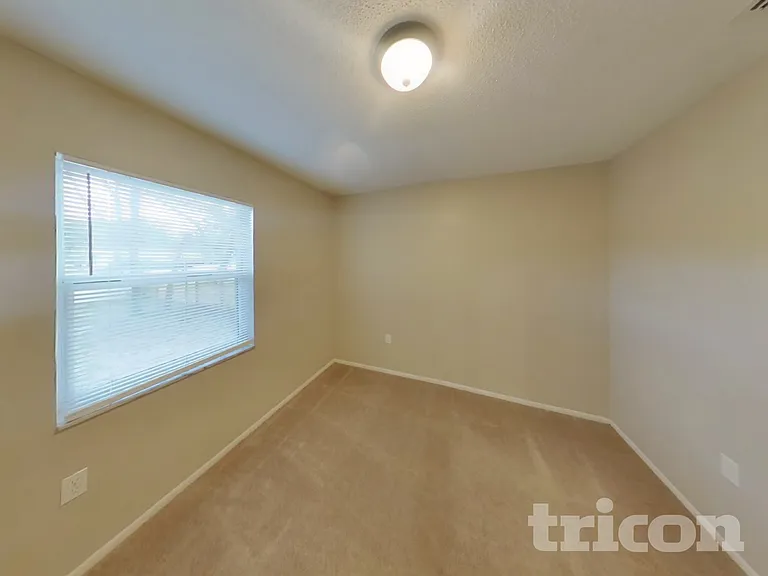 613 Boston St — Photo 9
