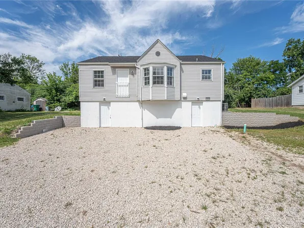 2803 Sycamore Dr, High Ridge, MO 63049