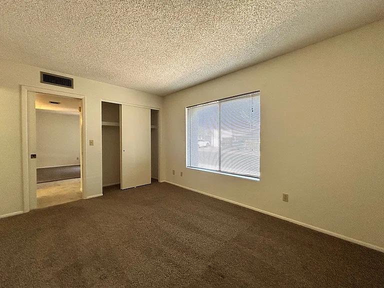 1032 E Villa Maria Dr — Photo 15