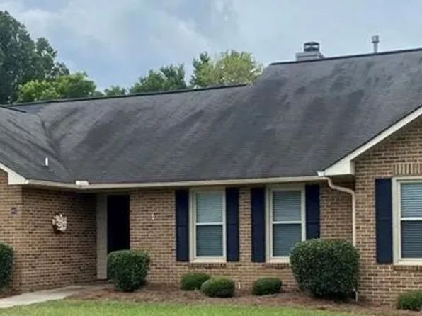 402 Heritage West Ct, Greenwood, SC 29649