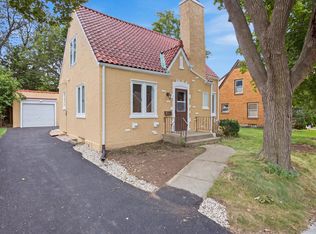 431 Bowen Ct, Elgin, IL 60120