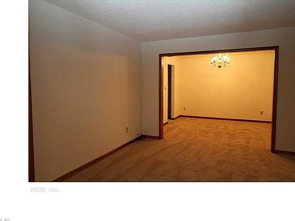 3rd image of 1009 Rosemead Ct