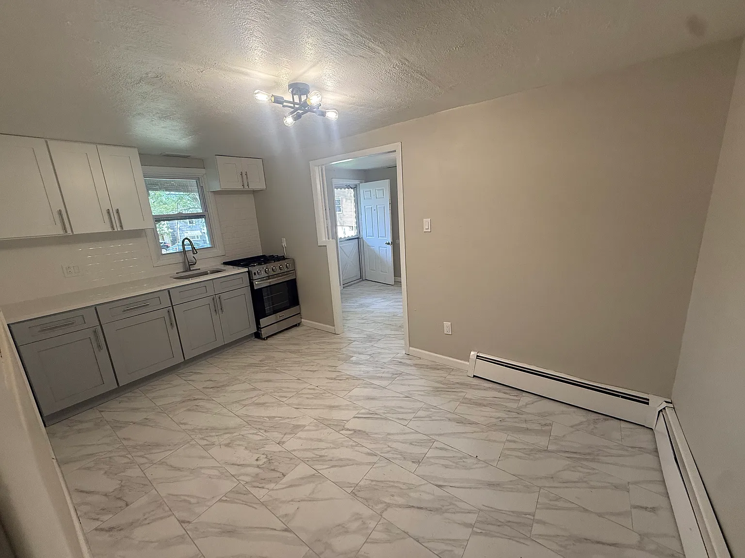 2 bed, $1,200 — Photo 3