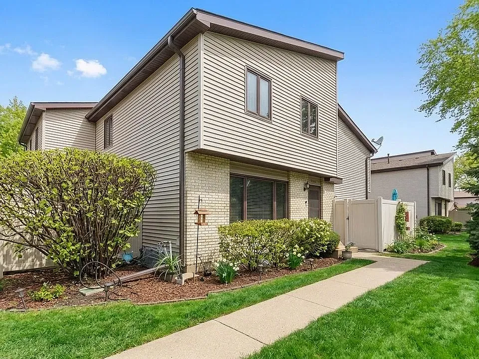 270 E Woodlawn Rd