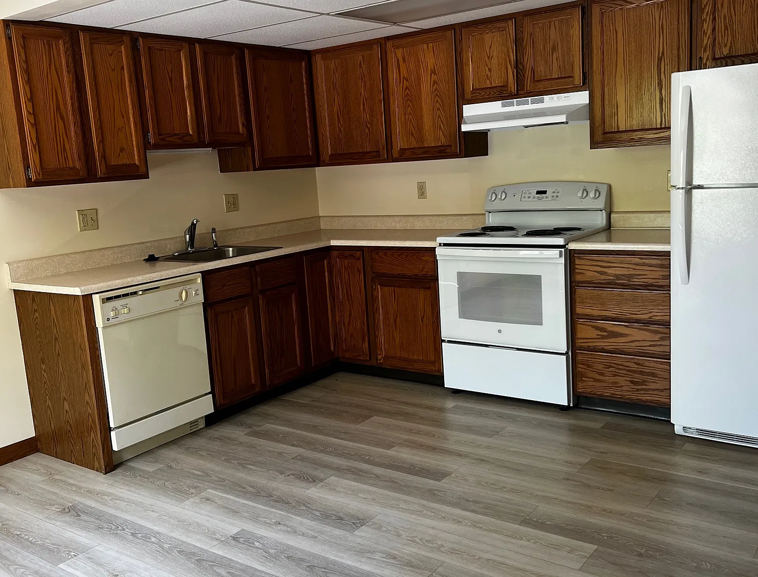 2 bed, 1.5 bath, $950 — Photo 2