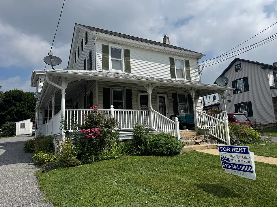 2961 Main St
