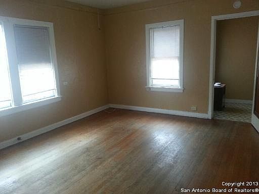 2nd image of 1644 W Mistletoe Ave APT 3