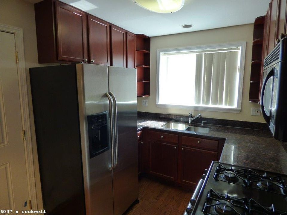 1st image of 6037 N Rockwell St #1117
