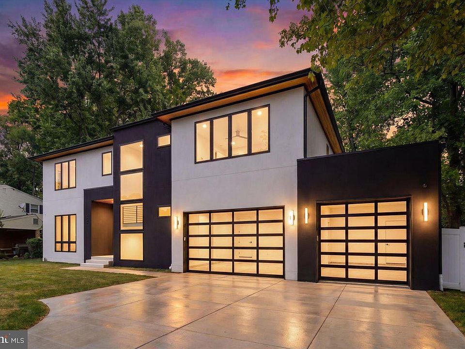 1st image of 1002 Avery Ct SW