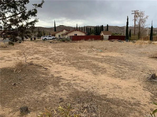 7516 Hilton Ave, Yucca Valley, CA 92284