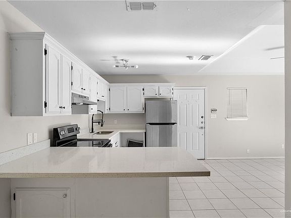 2nd image of 1802 Oasis Ave #206