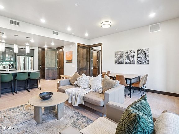 4th image of 3703 Blackstone Dr #103