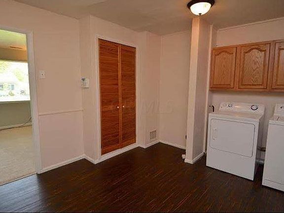 3rd image of 336 E Plum St