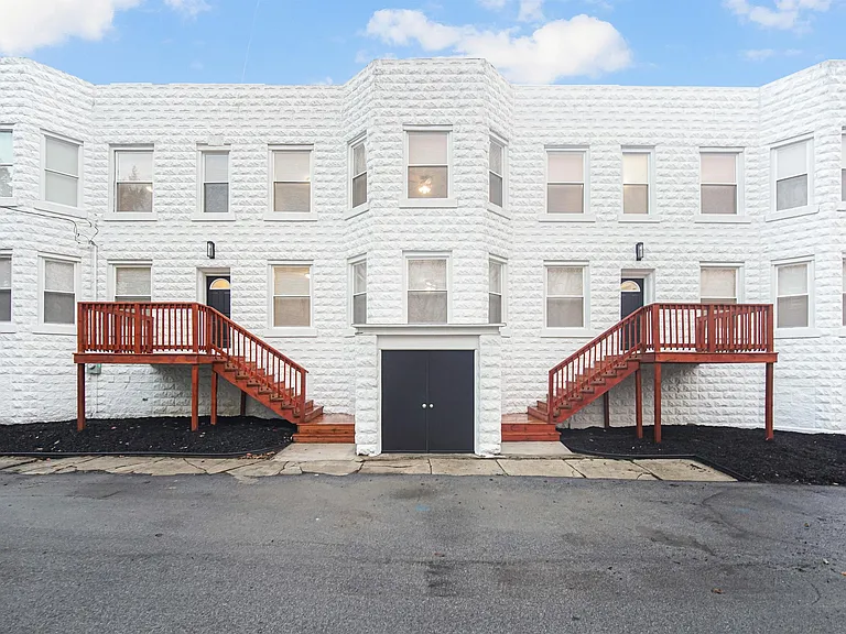 215 East St #3 — Photo 11