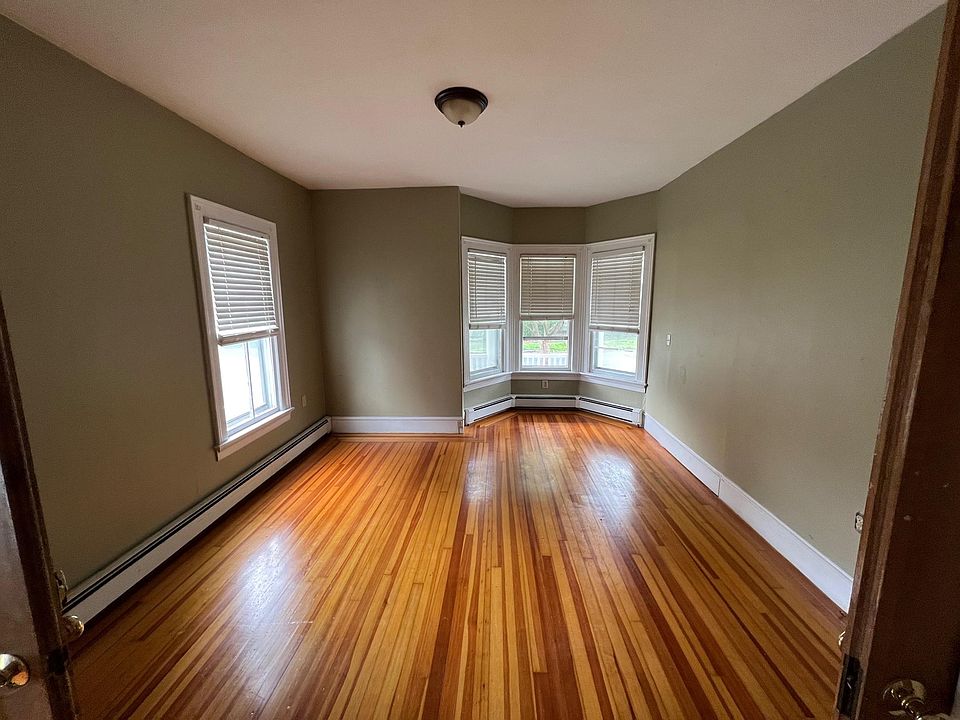 1st image of 196 Beekman St