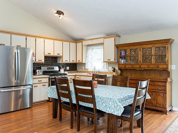 4th image of 1 Juniper Way