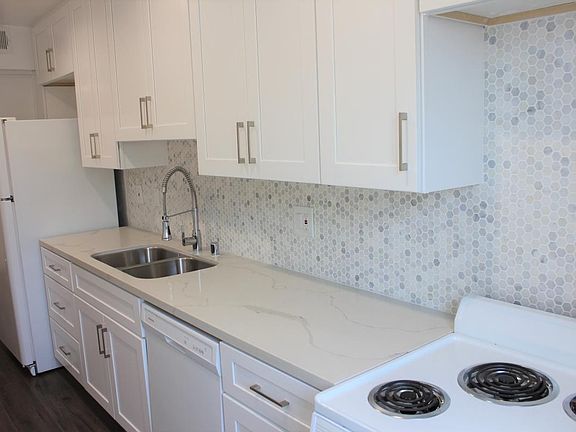 3rd image of 2498 Purdue Ave