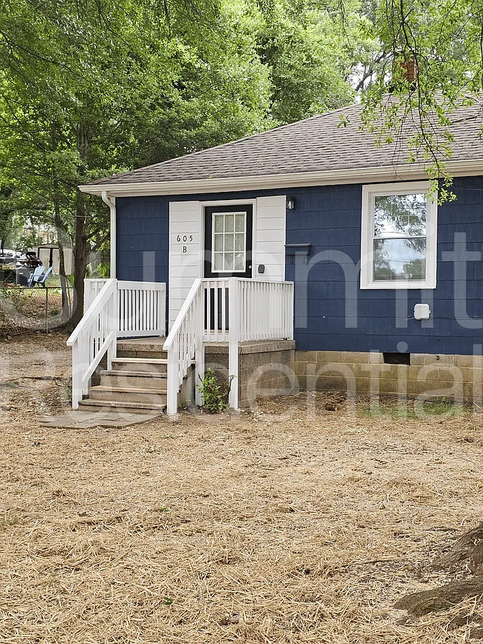1 bed, 1.0 bath, 672 sqft, $1,095 — Photo 2