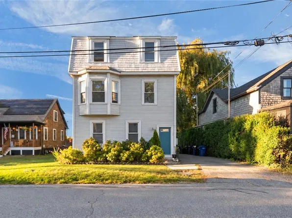 77 Garfield St Unit 1, Newport, RI 02840