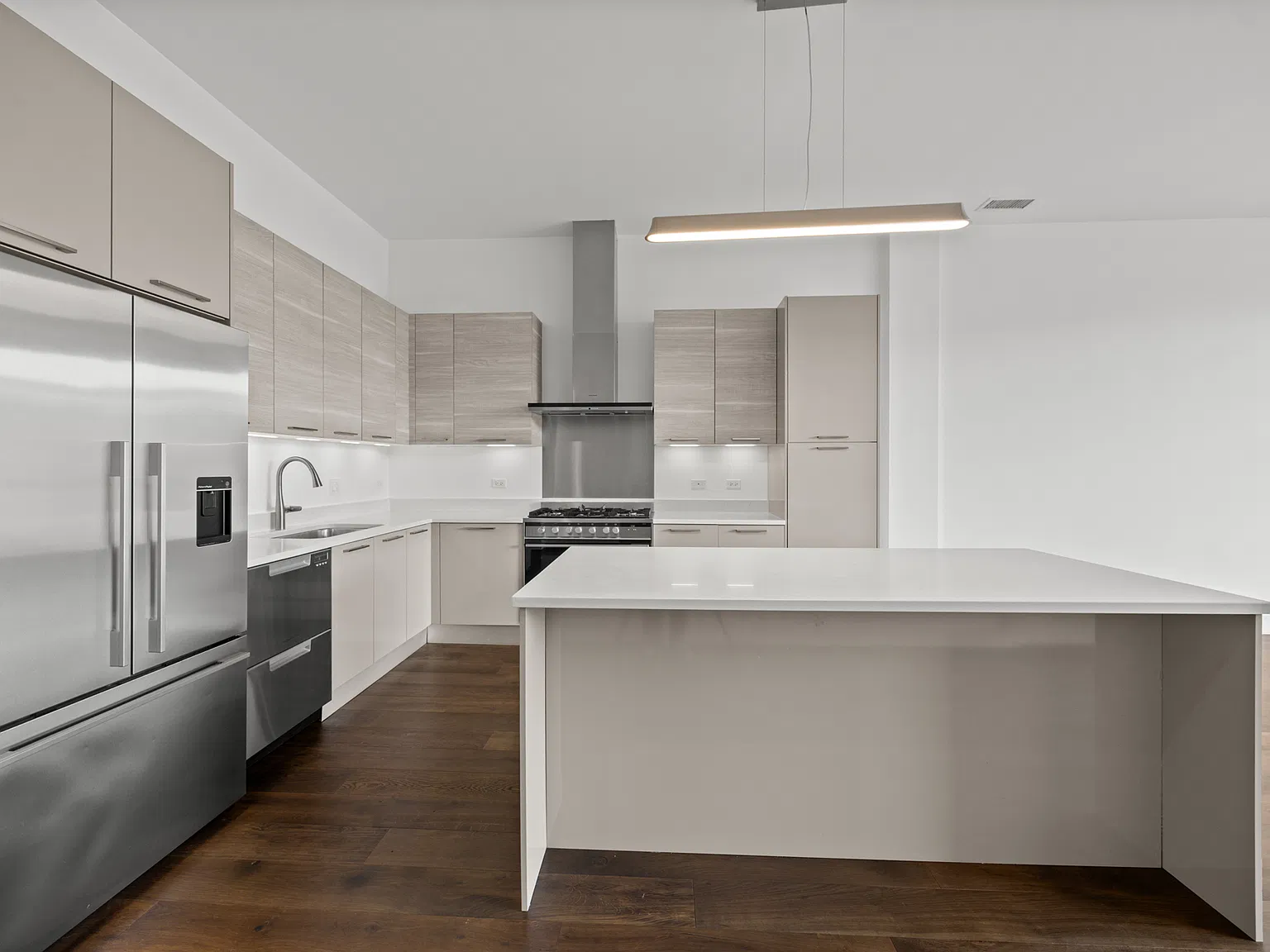 3 bed, 2143 sqft, $6,250 — Photo 3