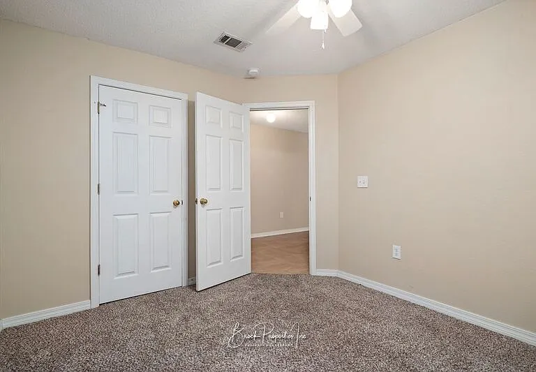 4718 Lemoyne Vis — Photo 20