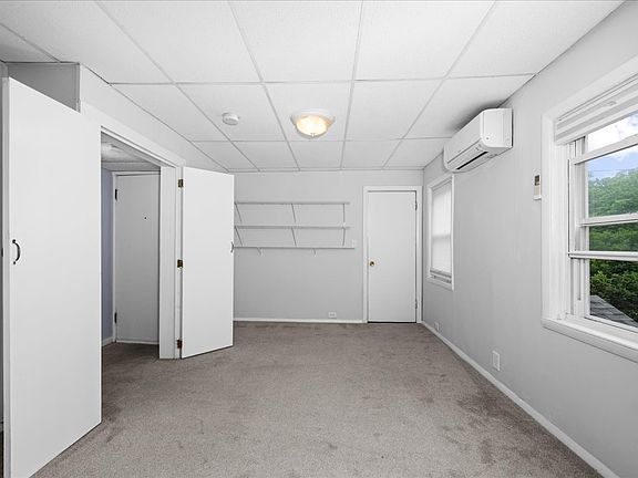 2nd image of 150 Malvern Rd APT 2