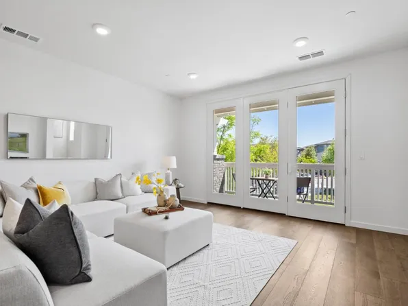 817 Galt Ter Unit 2, Sunnyvale, CA 94085