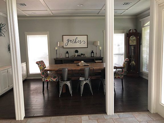 Formal dining with Built ins