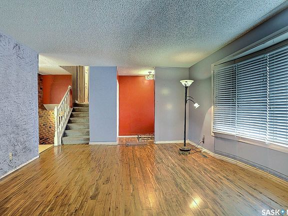 3rd image of 88 Selby Crescent