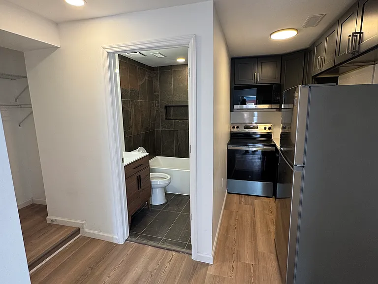 839 S Jackson St #4 — Photo 4