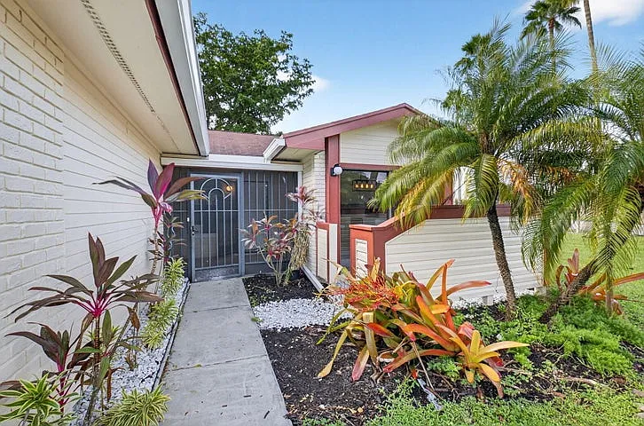 4 bed, 1419 sqft, $3,395 — Photo 3