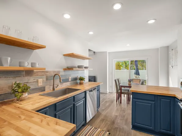 1964 Haleukana St, Lihue, HI 96766