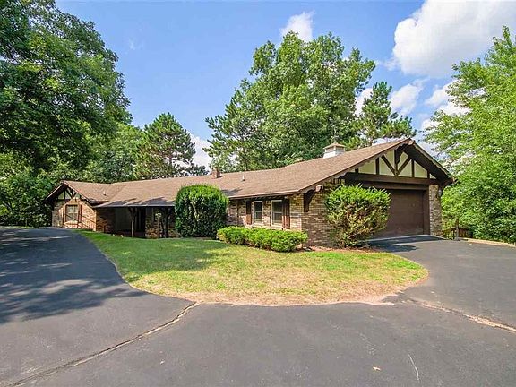 2nd image of 2440 Park Dr