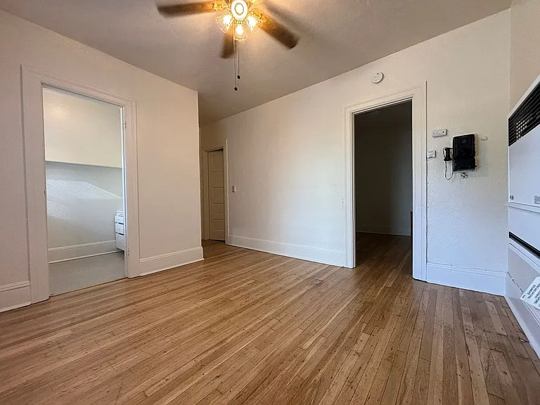 Converse Court Apartments — Photo 19