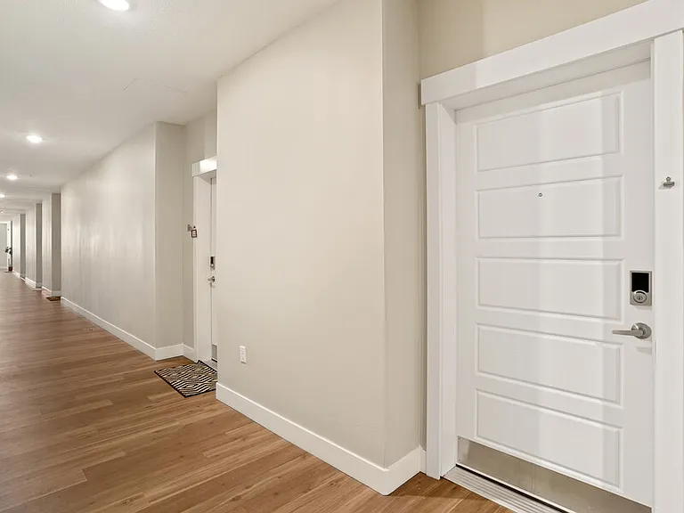 Citizens West Apartments — Photo 16