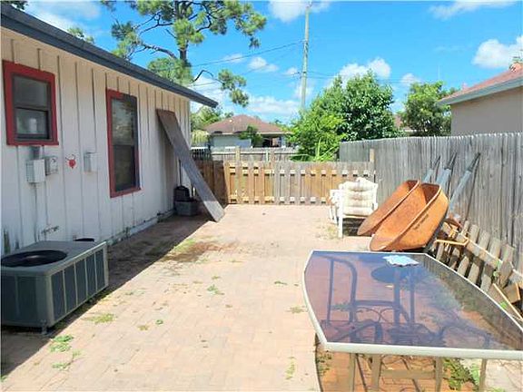 4th image of 541 Walker Ave