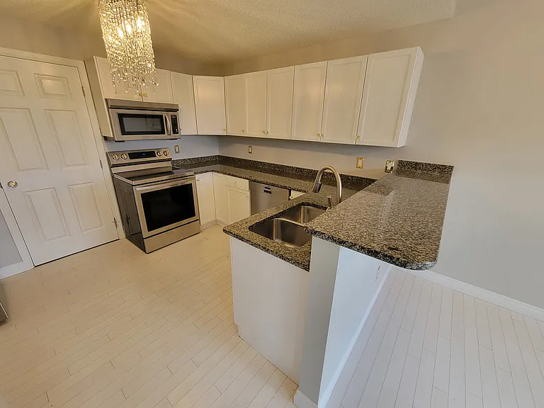 1179 Summerside Dr SW #32 — Photo 3