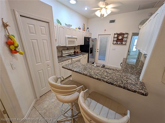 4th image of 2008 Ashley Oaks Cir