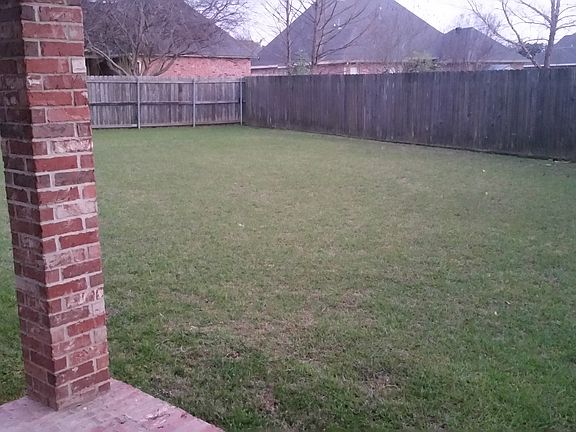 3rd image of 206 Field Crest Pkwy