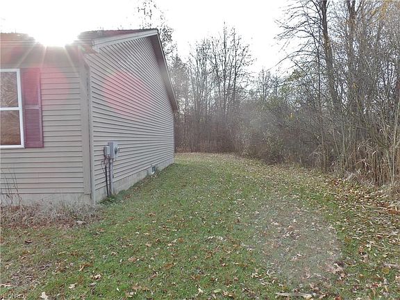 3rd image of 750 Breezewood Ln