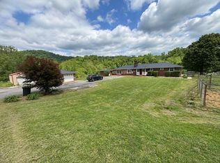 606 Southern Camp Rd, Hueysville, KY 41640