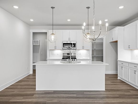 7th image of this home