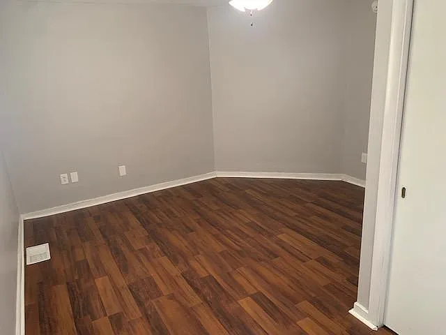 435 Elk St #1 — Photo 9