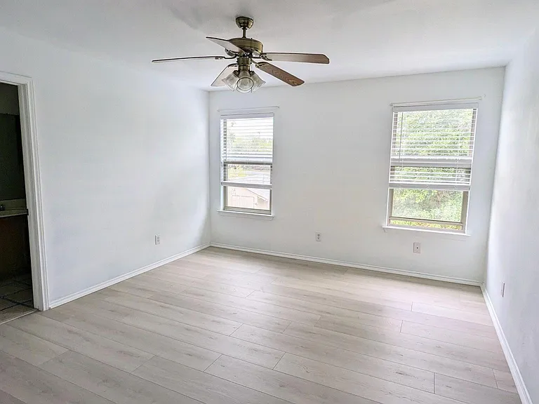 5501 Apple Orchard Ln — Photo 1