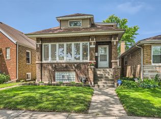 2502 Keystone Ave, Riverside, IL 60546