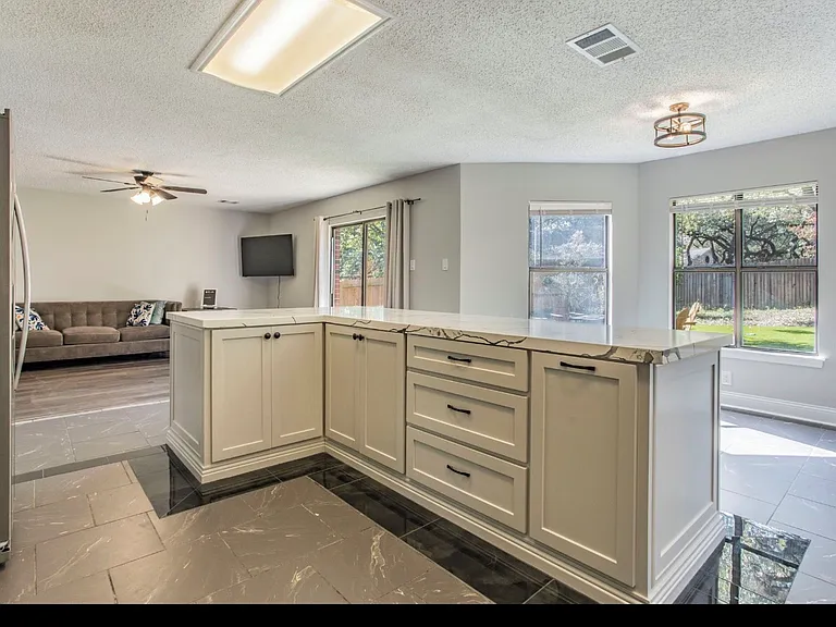 N Hills Village Dr — Photo 2