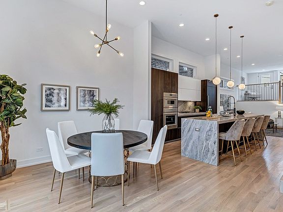3rd image of 1809 W Race Ave